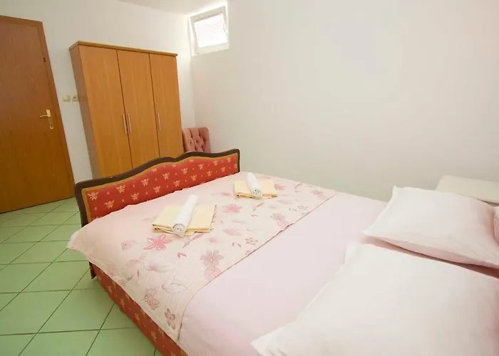Apartments Srdjan