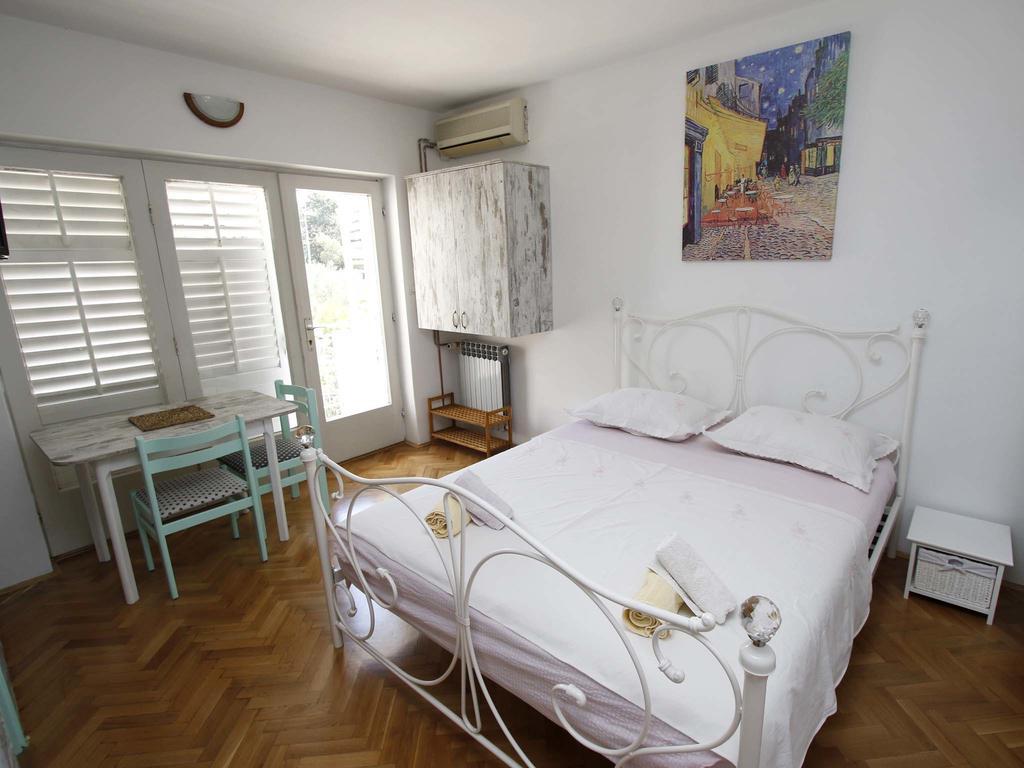 Apartma Srdjan *